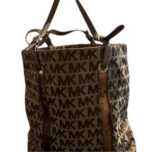Michael Kors Women's Handbag Purse Tote Bag Logo Shoulder Travel Bag